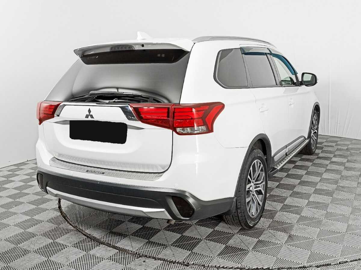 Mitsubishi Outlander б/у, 2018, Вариатор. Фото: #4