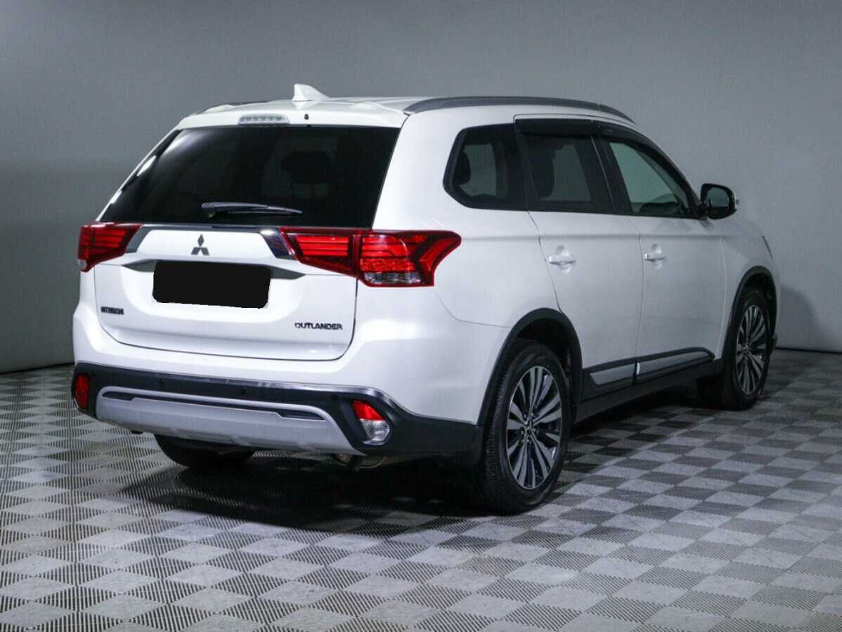 Mitsubishi Outlander б/у, 2018, Вариатор. Фото: #4