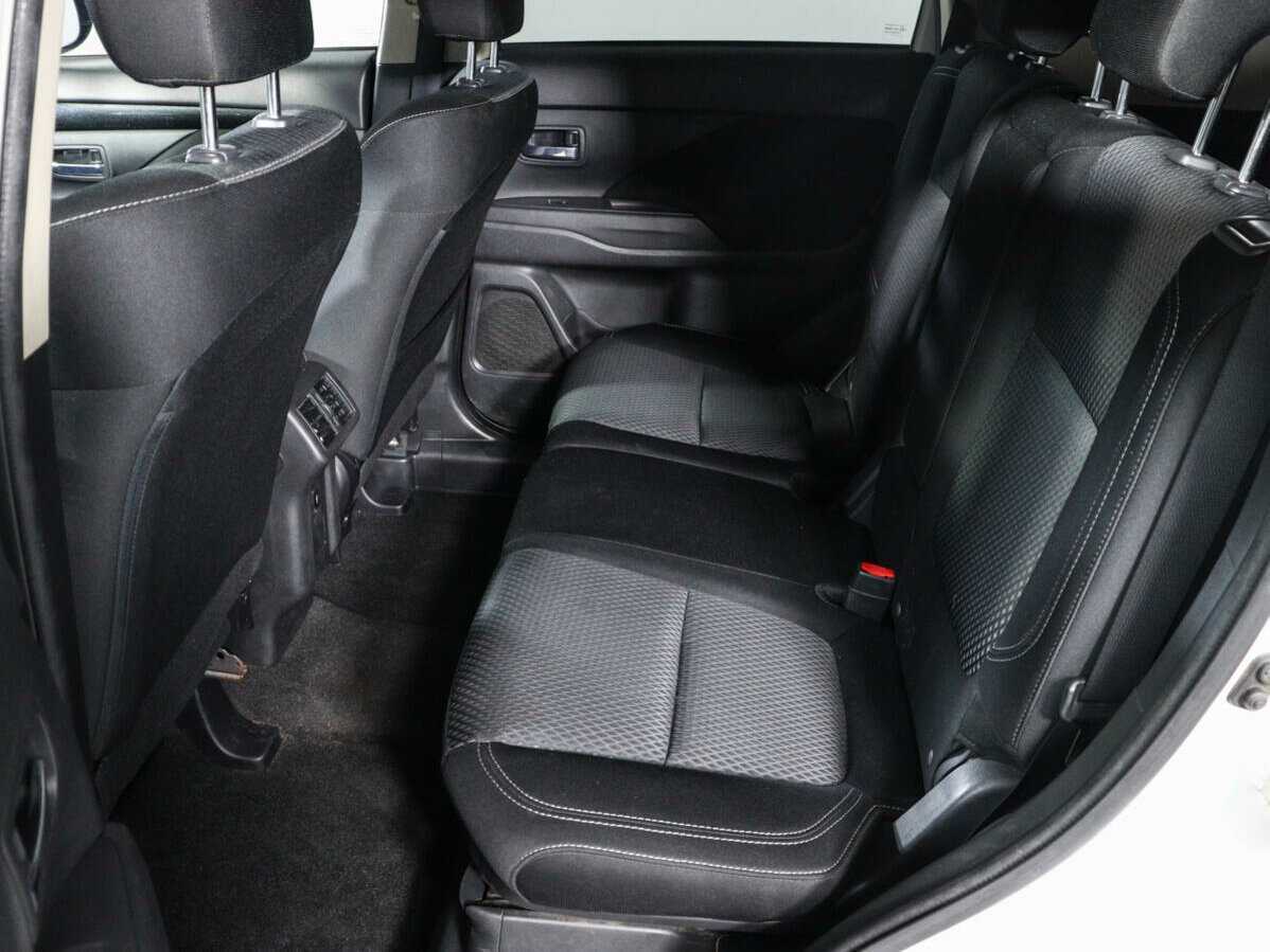 Mitsubishi Outlander б/у, 2018, Вариатор. Фото: #9