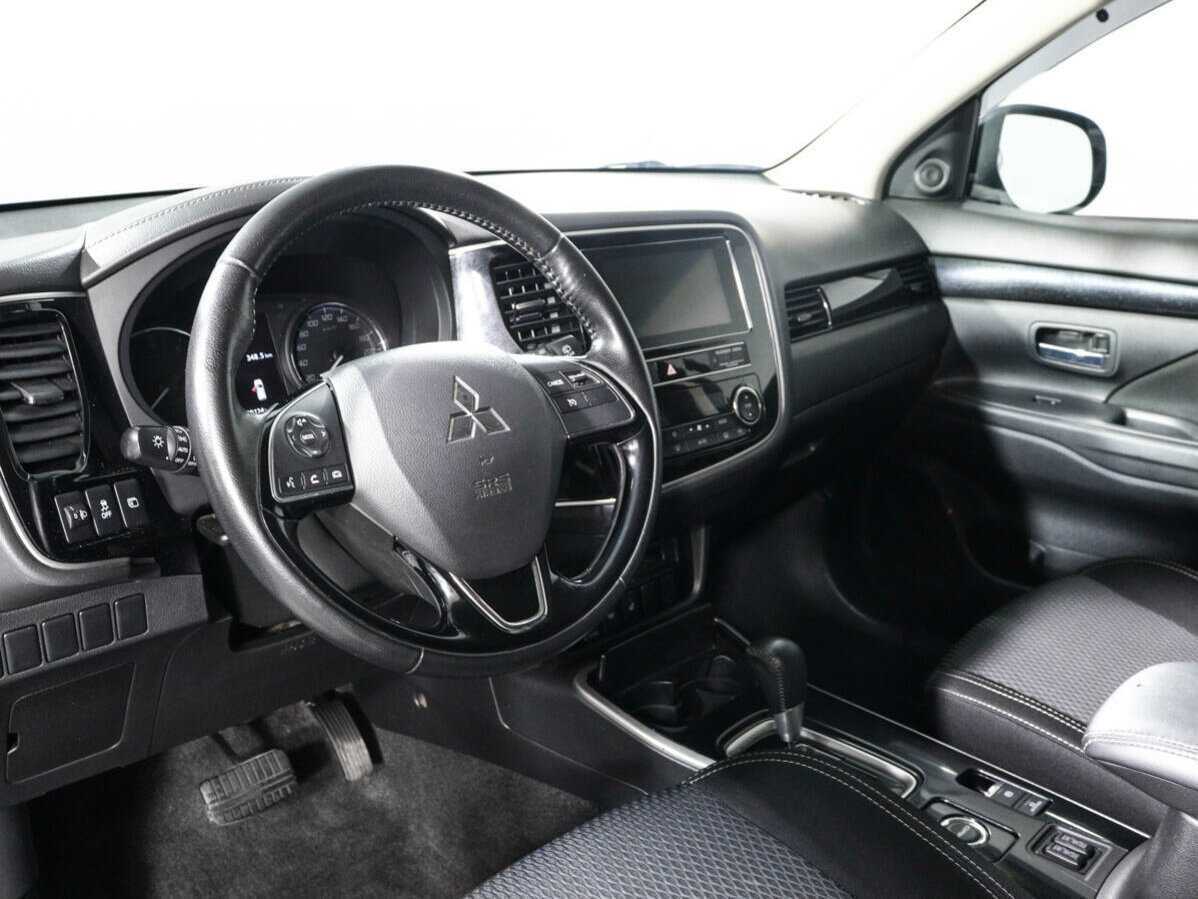 Mitsubishi Outlander б/у, 2018, Вариатор. Фото: #13