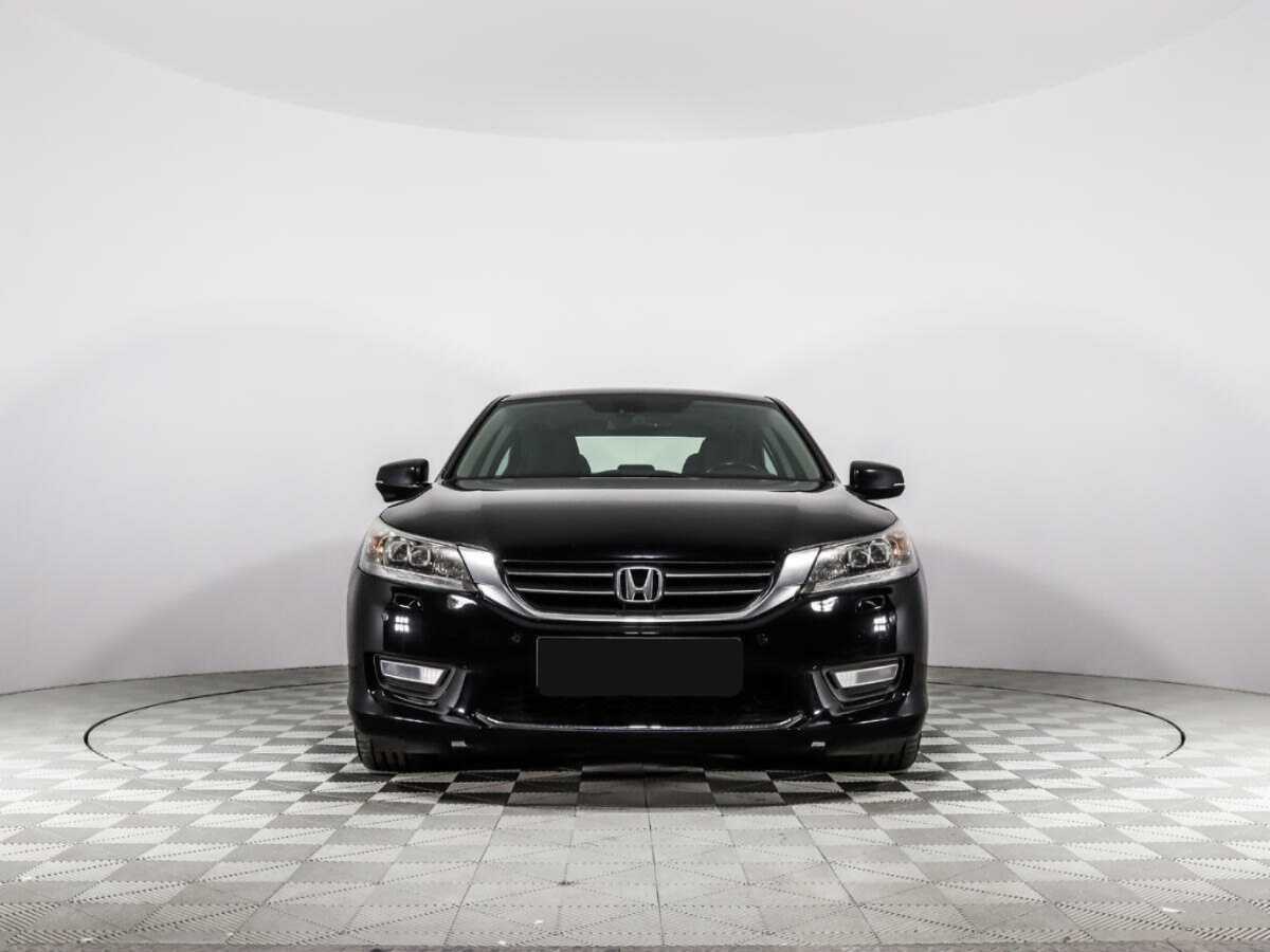 Honda Accord б/у, 2013, Автоматическая. Фото: #1