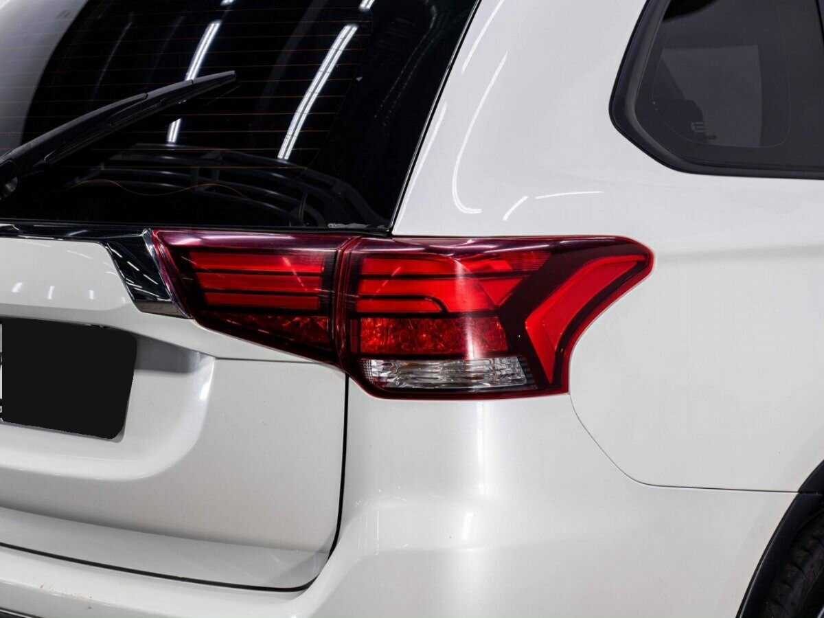 Mitsubishi Outlander б/у, 2018, Вариатор. Фото: #23