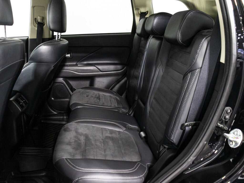 Mitsubishi Outlander б/у, 2021, Вариатор. Фото: #9