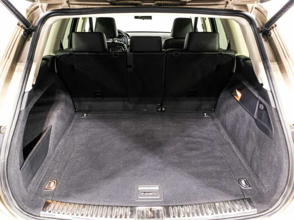 Volkswagen Touareg б/у, 2015, Автоматическая. Фото: #14