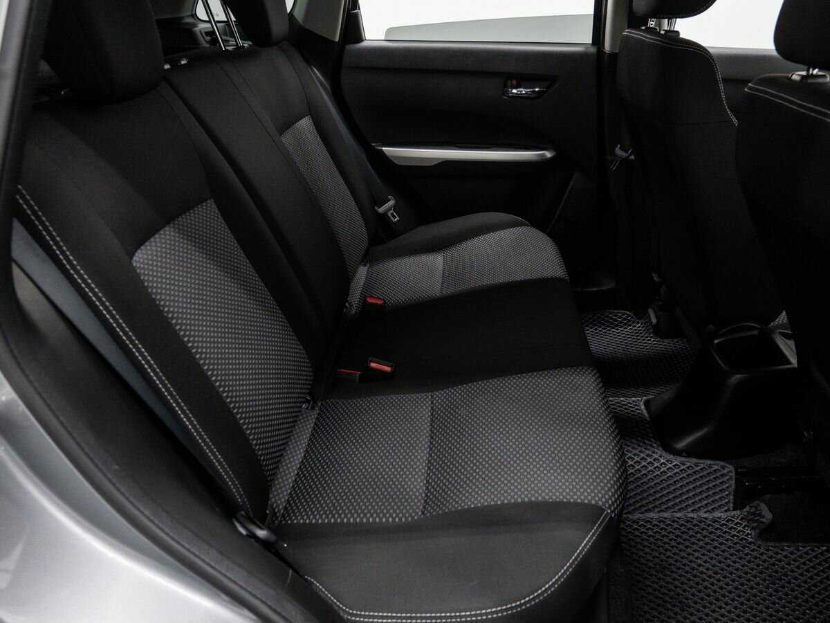 Suzuki Vitara б/у, 2015, Механическая. Фото: #9