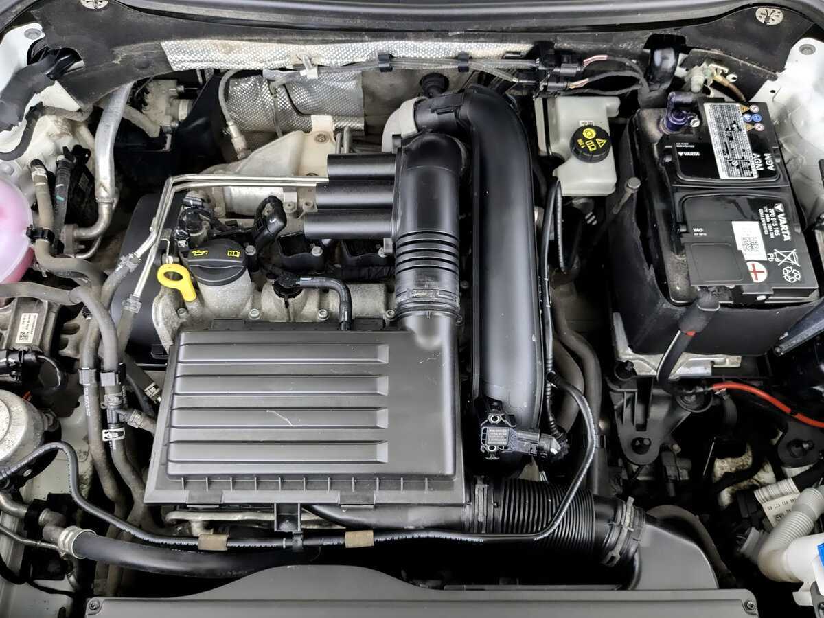 Skoda Karoq б/у, 2021, Автоматическая. Фото: #8