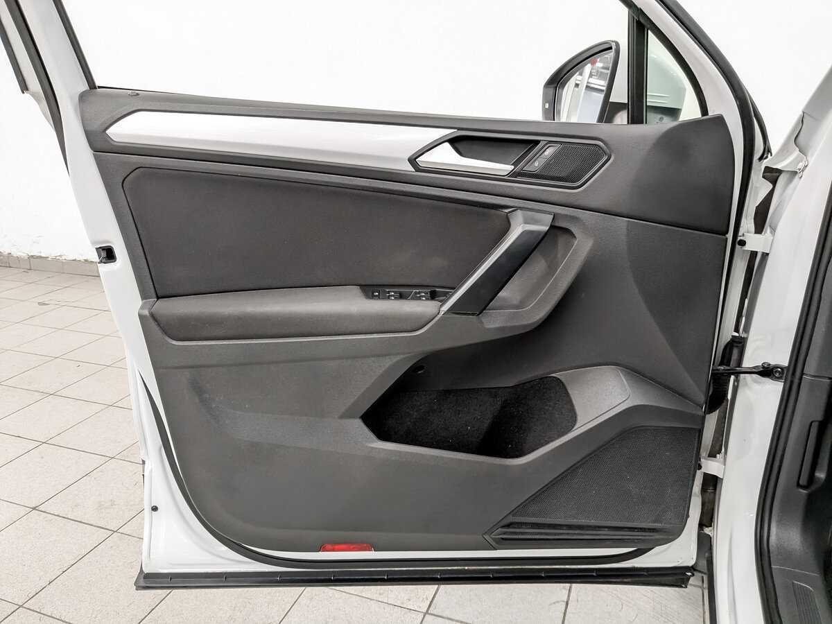 Volkswagen Tiguan б/у, 2021, Роботизированная. Фото: #18