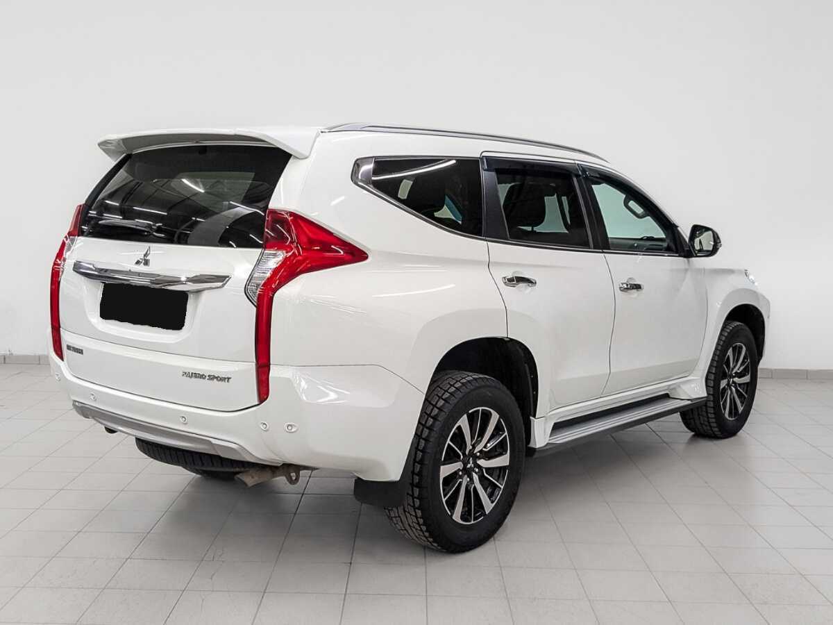 Mitsubishi Pajero Sport б/у, 2017, Автоматическая. Фото: #4