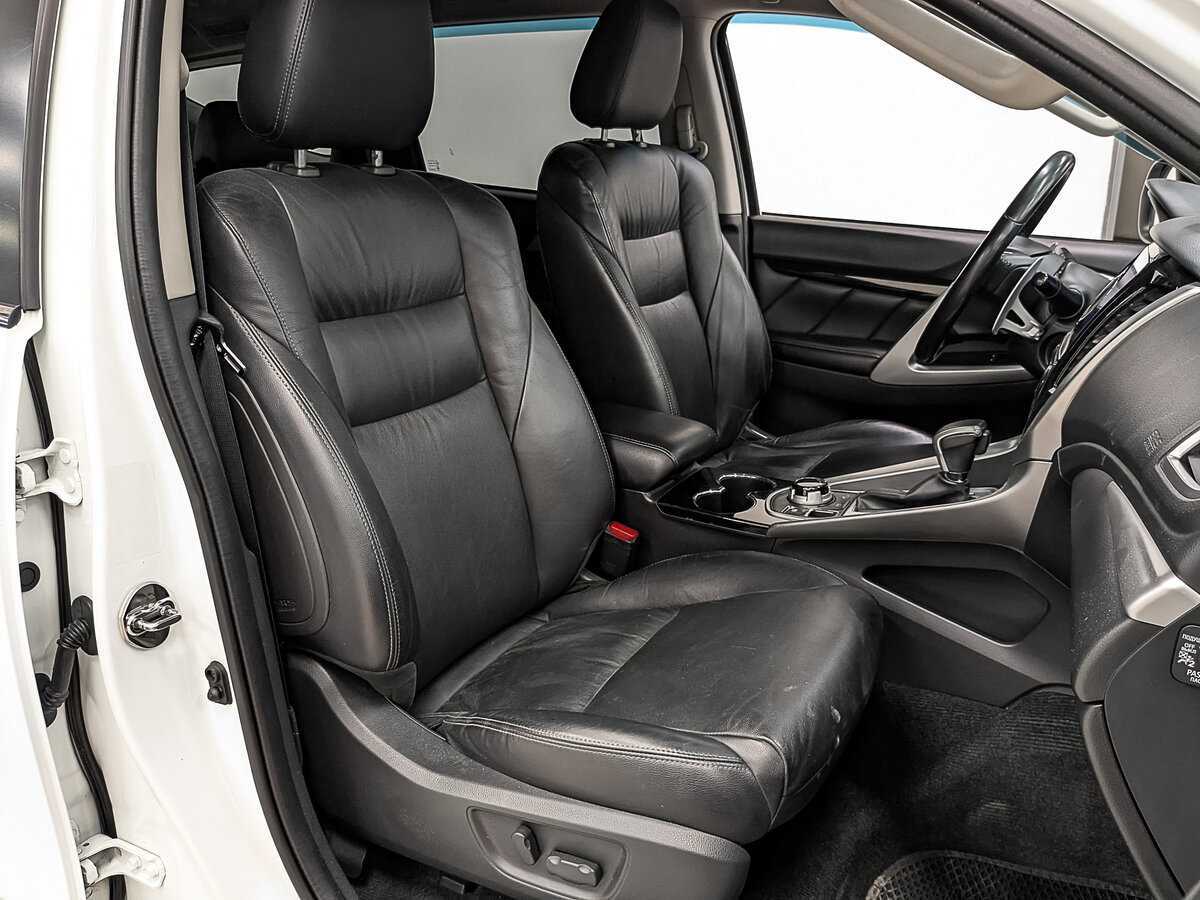 Mitsubishi Pajero Sport б/у, 2017, Автоматическая. Фото: #20