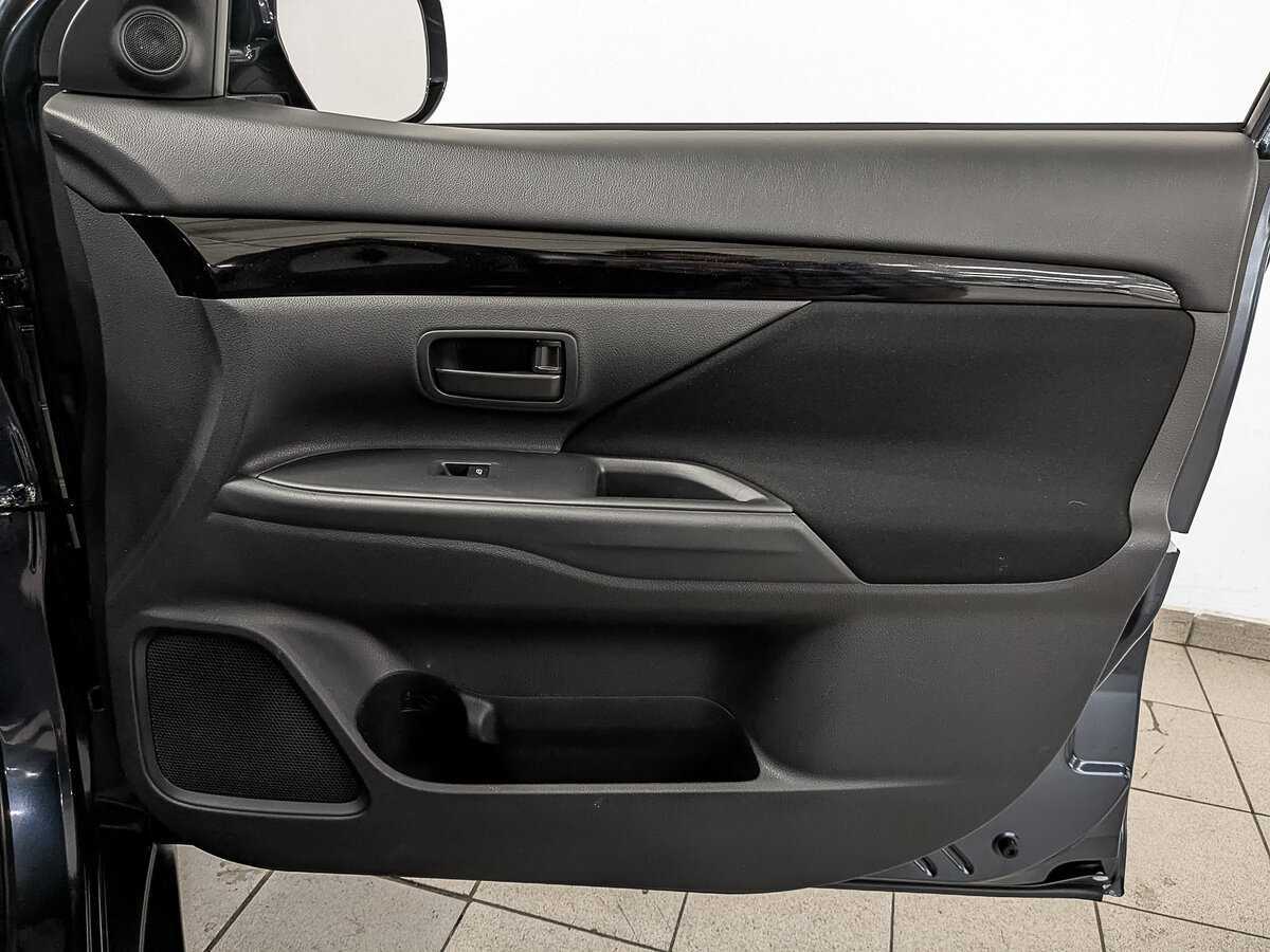 Mitsubishi Outlander б/у, 2019, Вариатор. Фото: #21