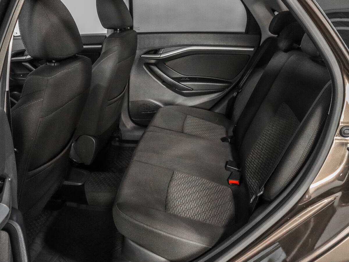 Lada (ВАЗ) Vesta б/у, 2017, Механическая. Фото: #9