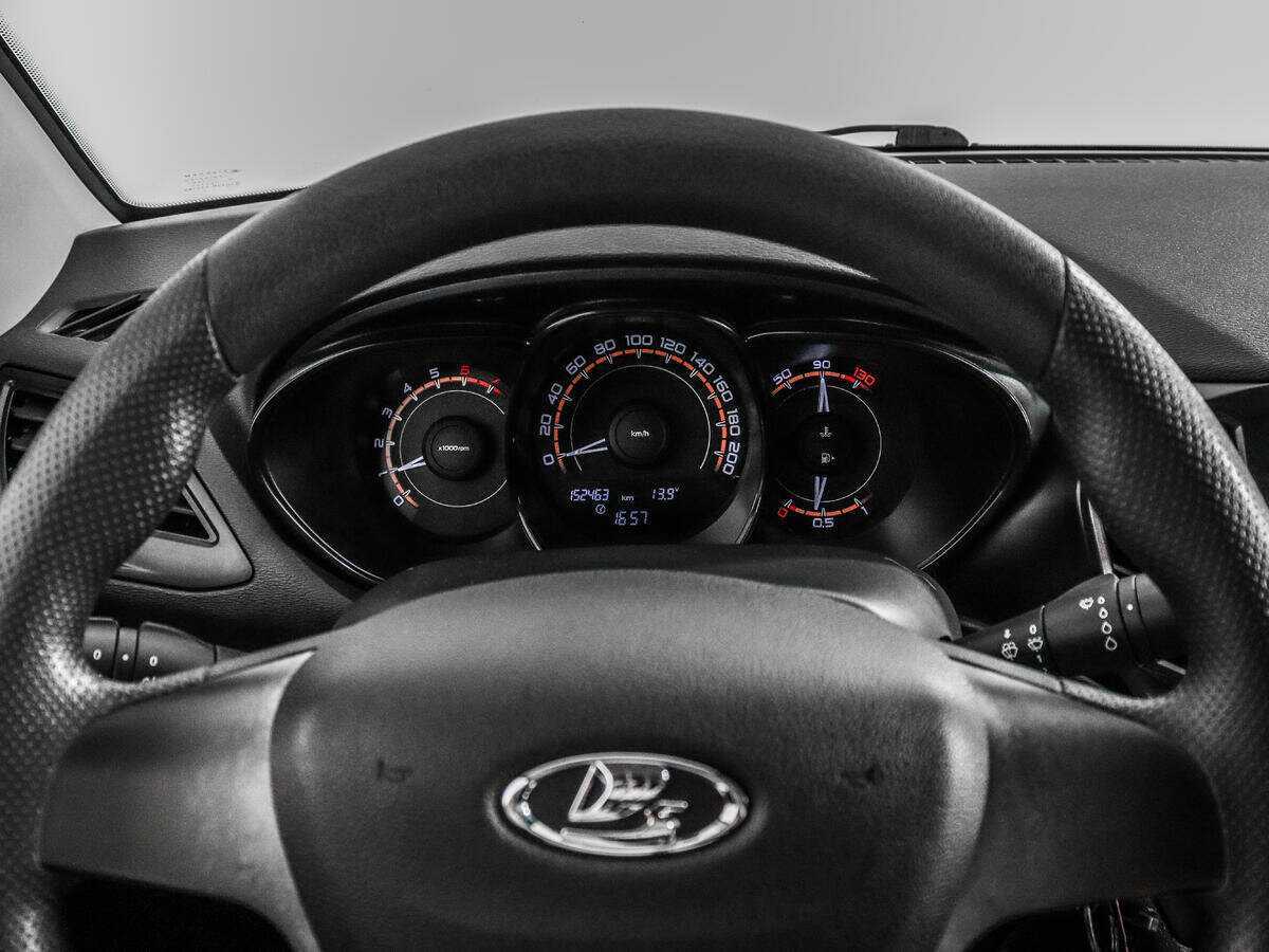 Lada (ВАЗ) Vesta б/у, 2017, Механическая. Фото: #14