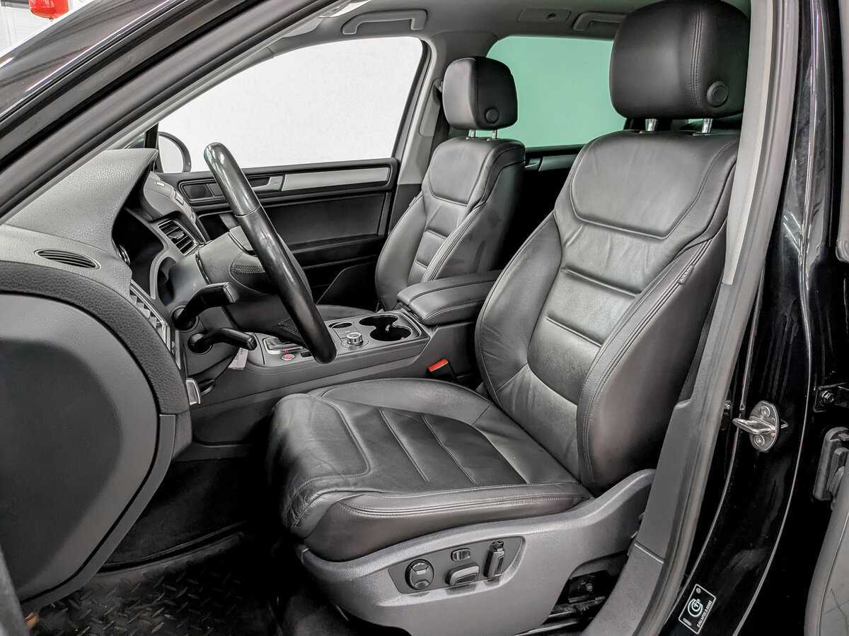 Volkswagen Touareg б/у, 2013, Автоматическая. Фото: #17