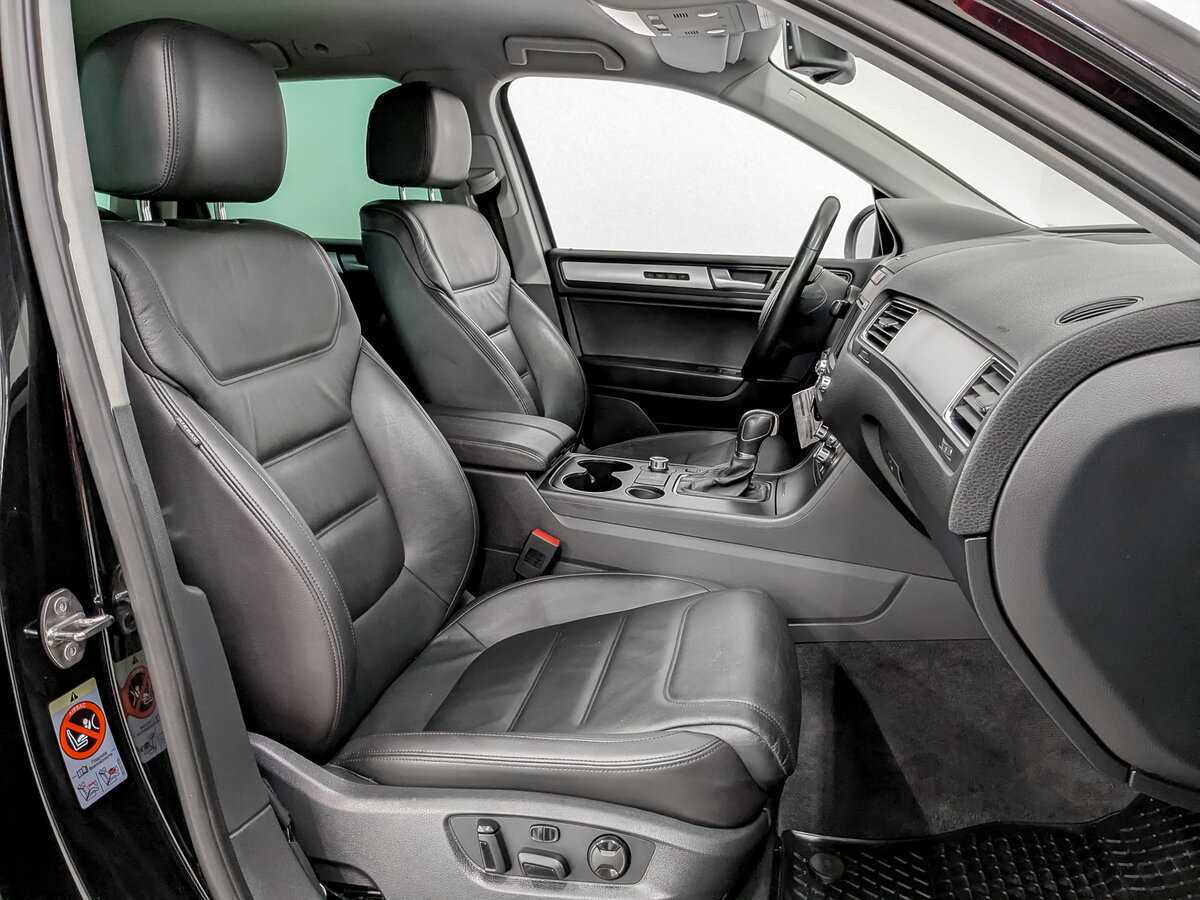 Volkswagen Touareg б/у, 2013, Автоматическая. Фото: #20