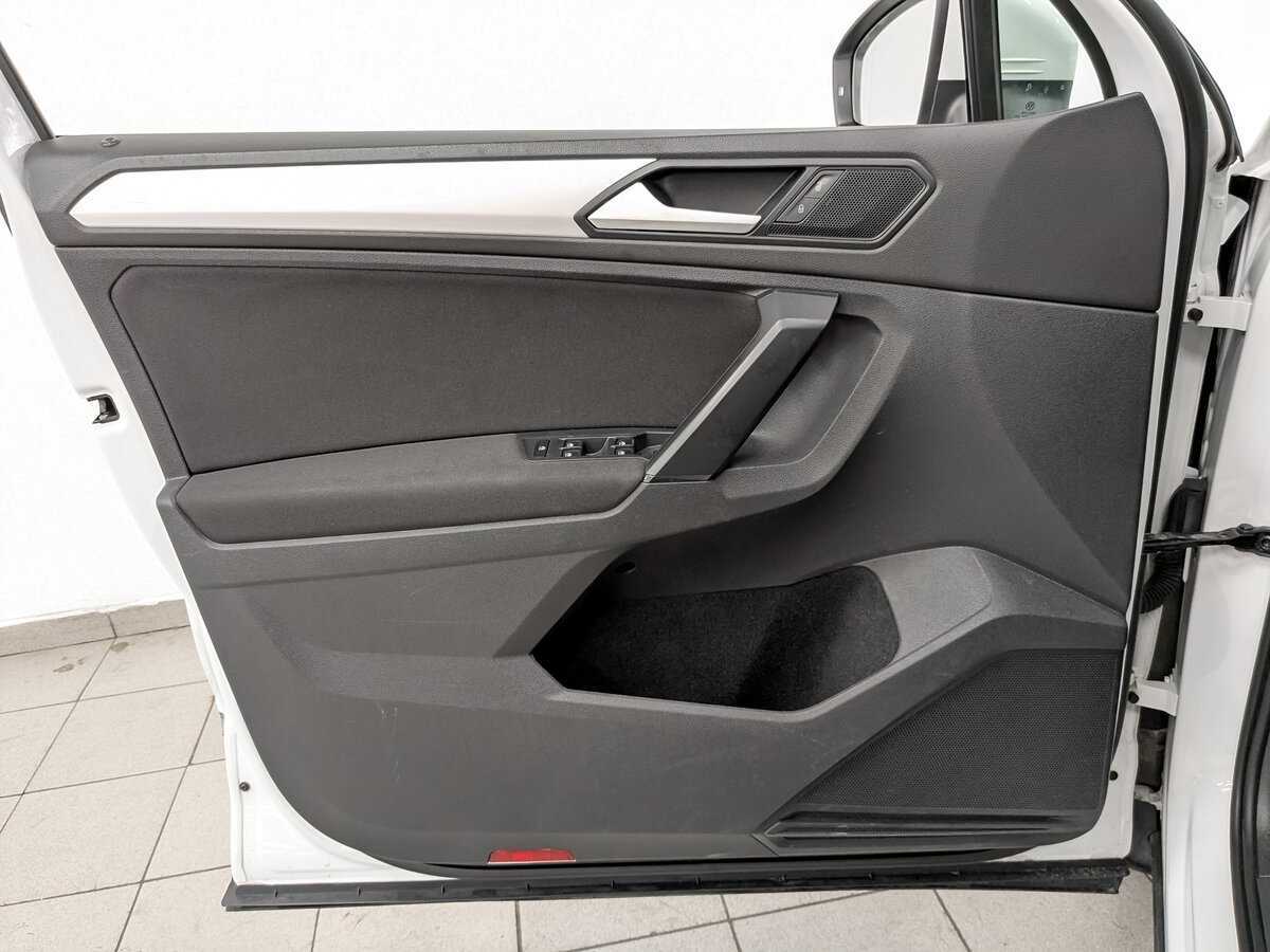 Volkswagen Tiguan б/у, 2021, Роботизированная. Фото: #18