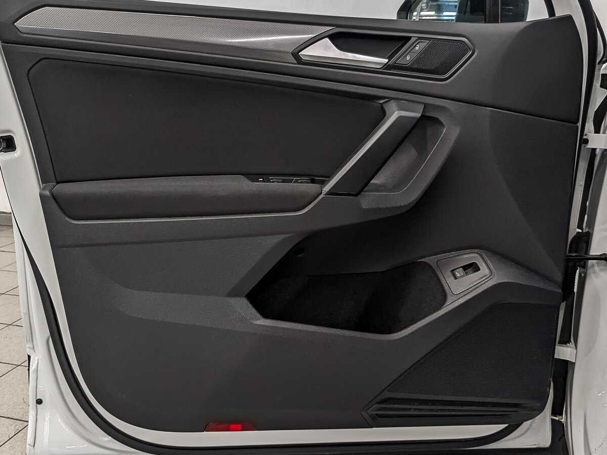 Volkswagen Tiguan б/у, 2020, Роботизированная. Фото: #18