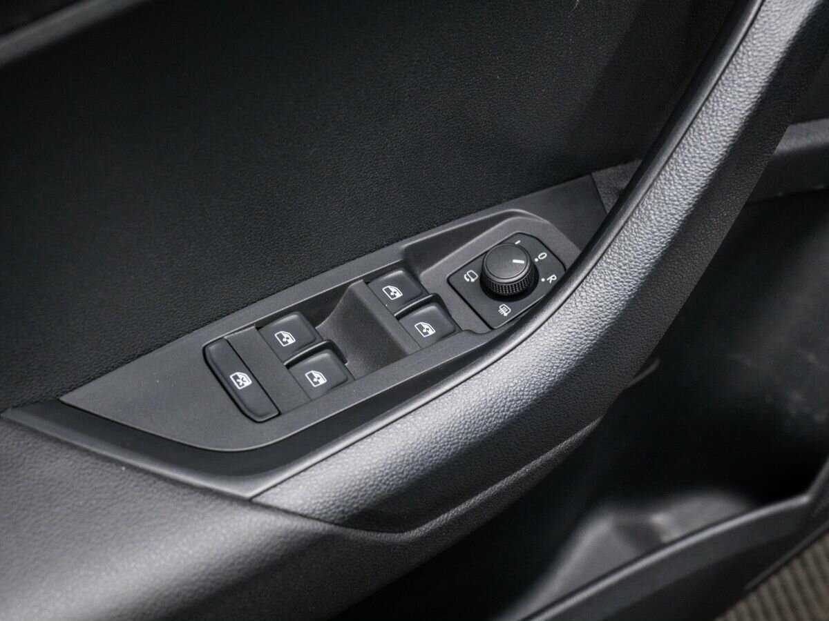 Skoda Karoq б/у, 2020, Автоматическая. Фото: #15