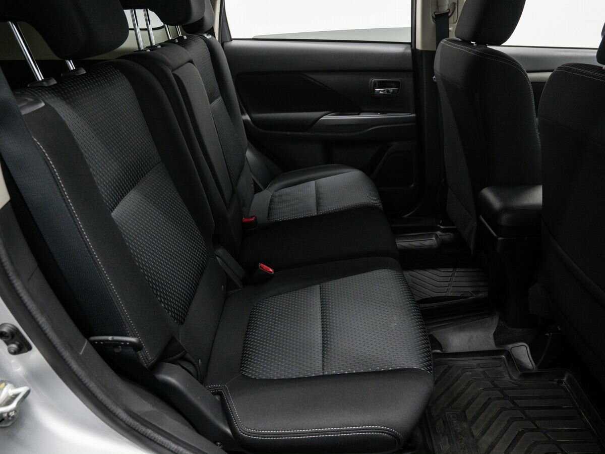 Mitsubishi Outlander б/у, 2018, Вариатор. Фото: #9