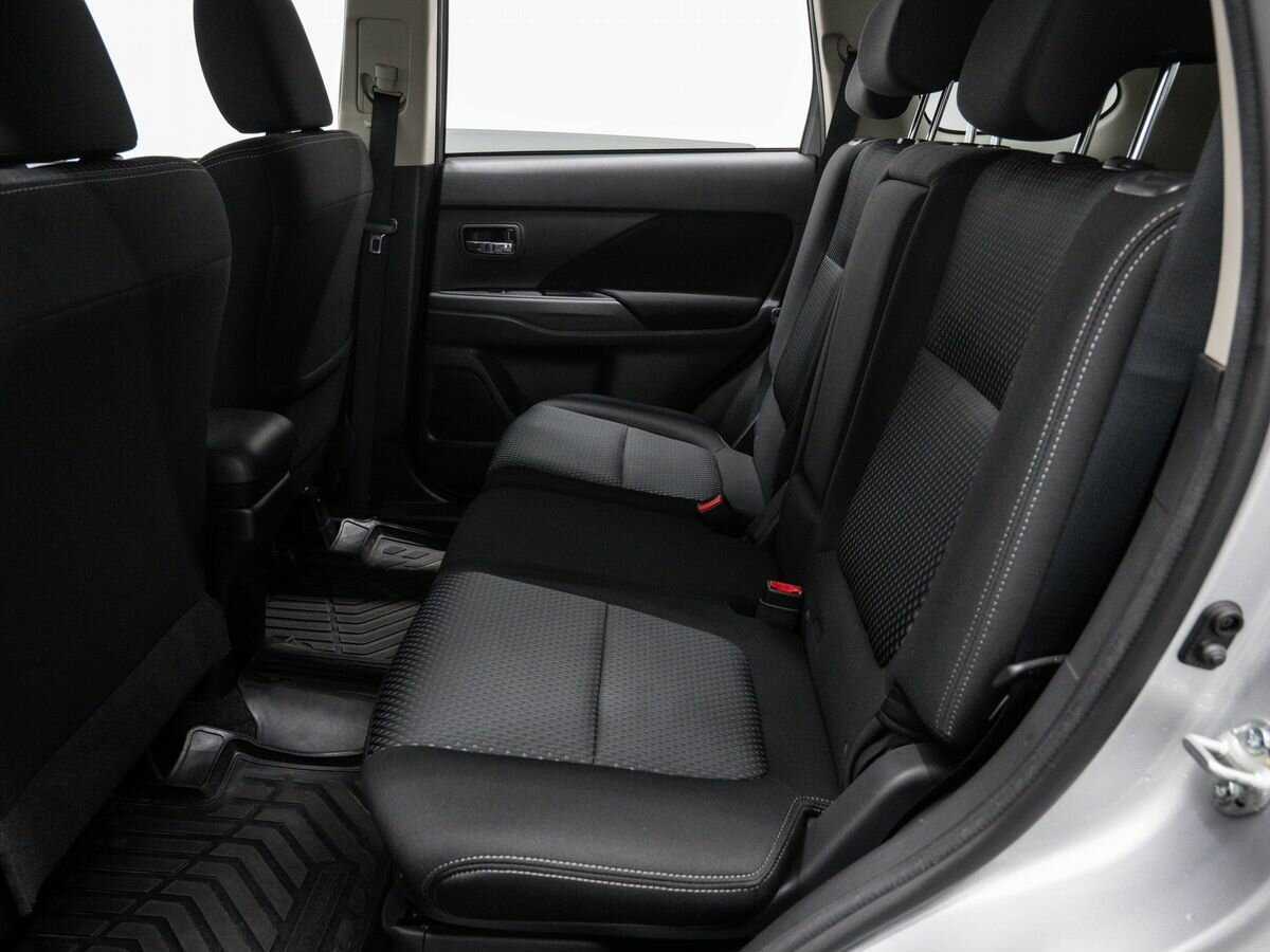 Mitsubishi Outlander б/у, 2018, Вариатор. Фото: #11