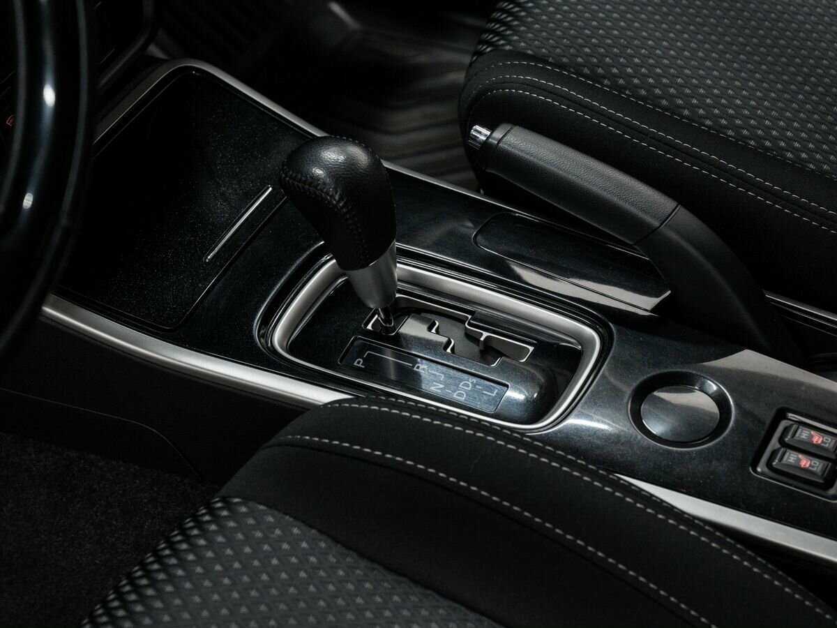 Mitsubishi Outlander б/у, 2018, Вариатор. Фото: #15