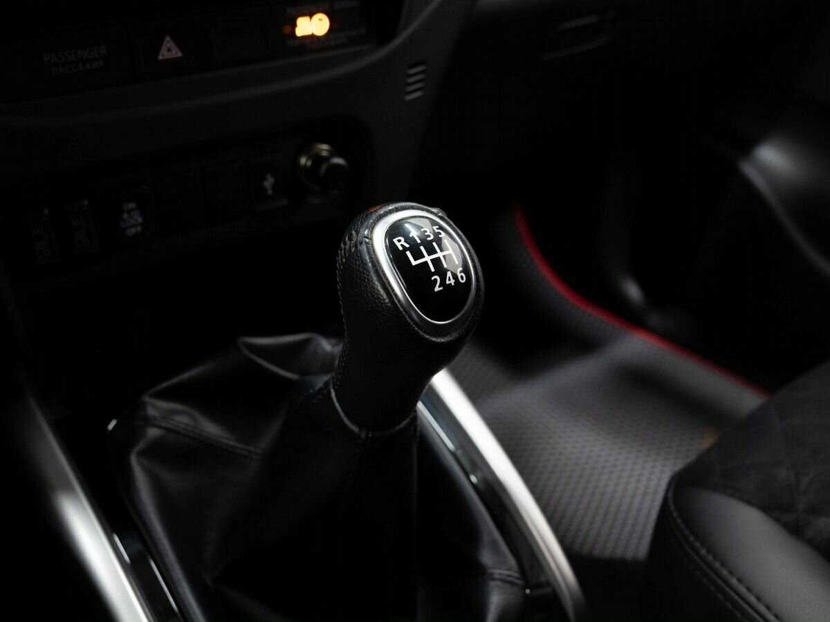 Mitsubishi Pajero Sport б/у, 2017, Механическая. Фото: #20