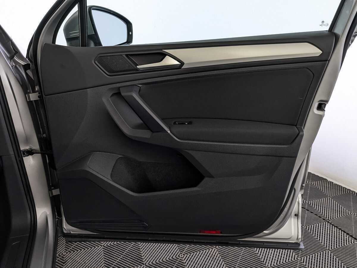 Volkswagen Tiguan б/у, 2020, Роботизированная. Фото: #24