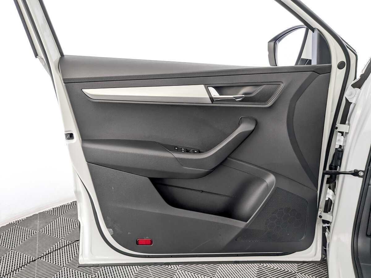 Skoda Karoq б/у, 2021, Автоматическая. Фото: #18