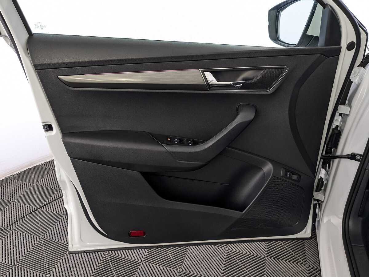 Skoda Karoq б/у, 2020, Автоматическая. Фото: #16