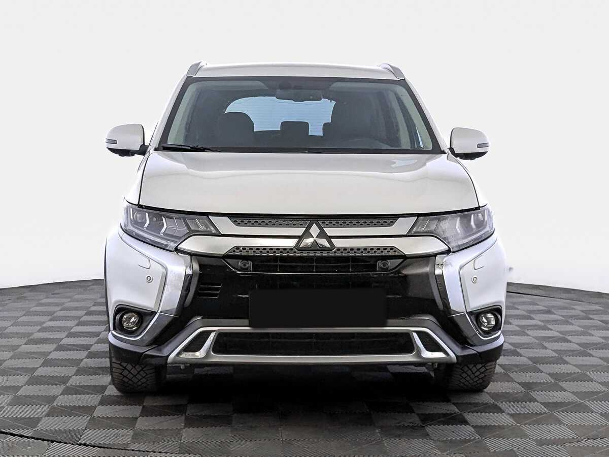 Mitsubishi Outlander б/у, 2021, Вариатор. Фото: #1