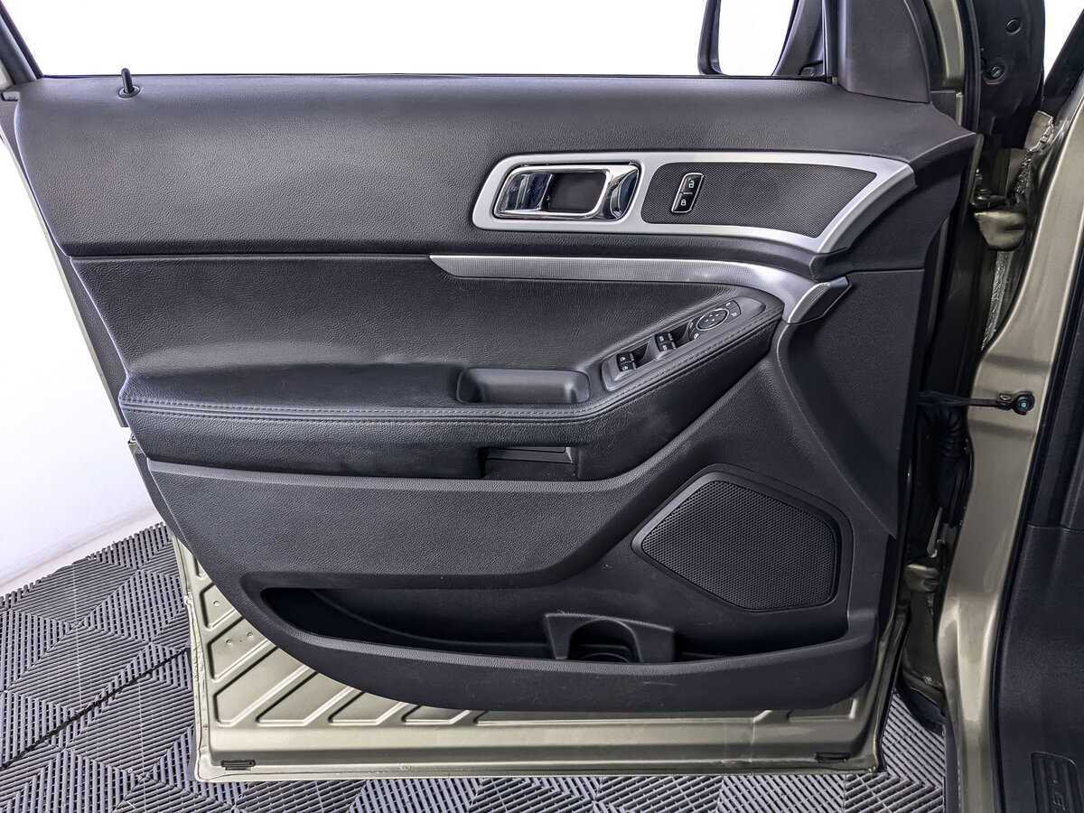 Ford Explorer б/у, 2014, Автоматическая. Фото: #16