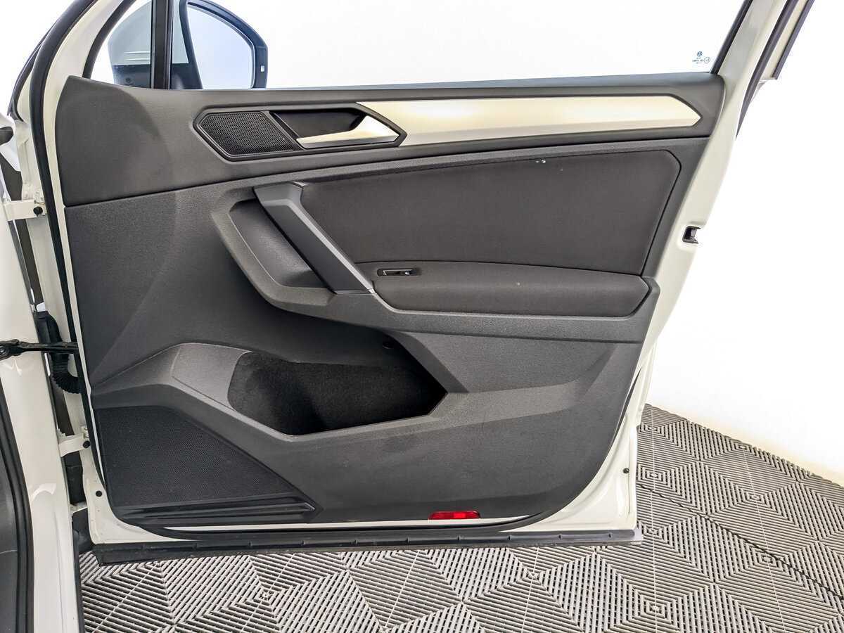 Volkswagen Tiguan б/у, 2020, Роботизированная. Фото: #23