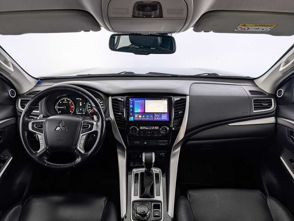 Mitsubishi Pajero Sport б/у, 2017, Автоматическая. Фото: #11