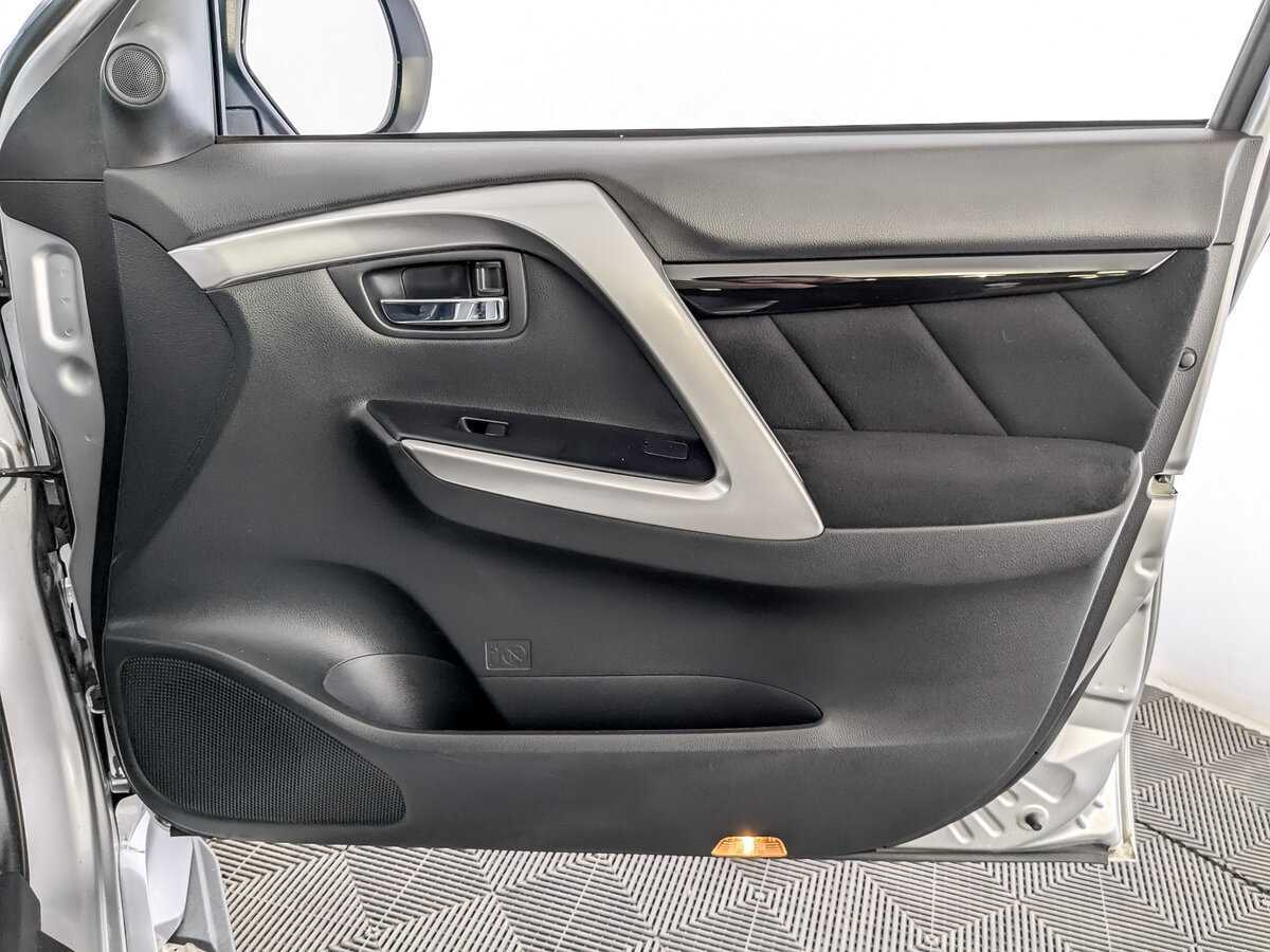 Mitsubishi Pajero Sport б/у, 2018, Автоматическая. Фото: #23