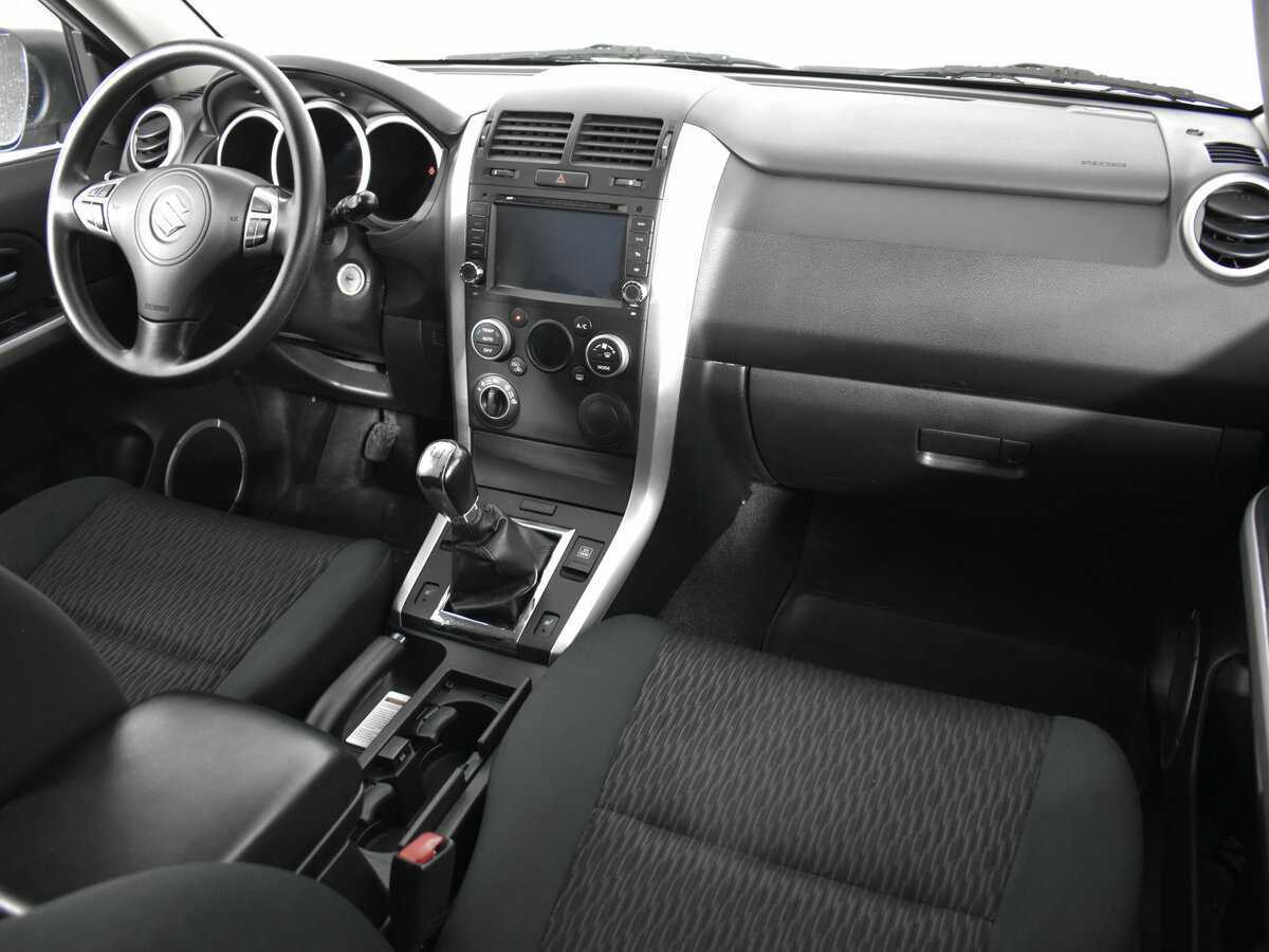 Suzuki Grand Vitara б/у, 2013, Механическая. Фото: #8