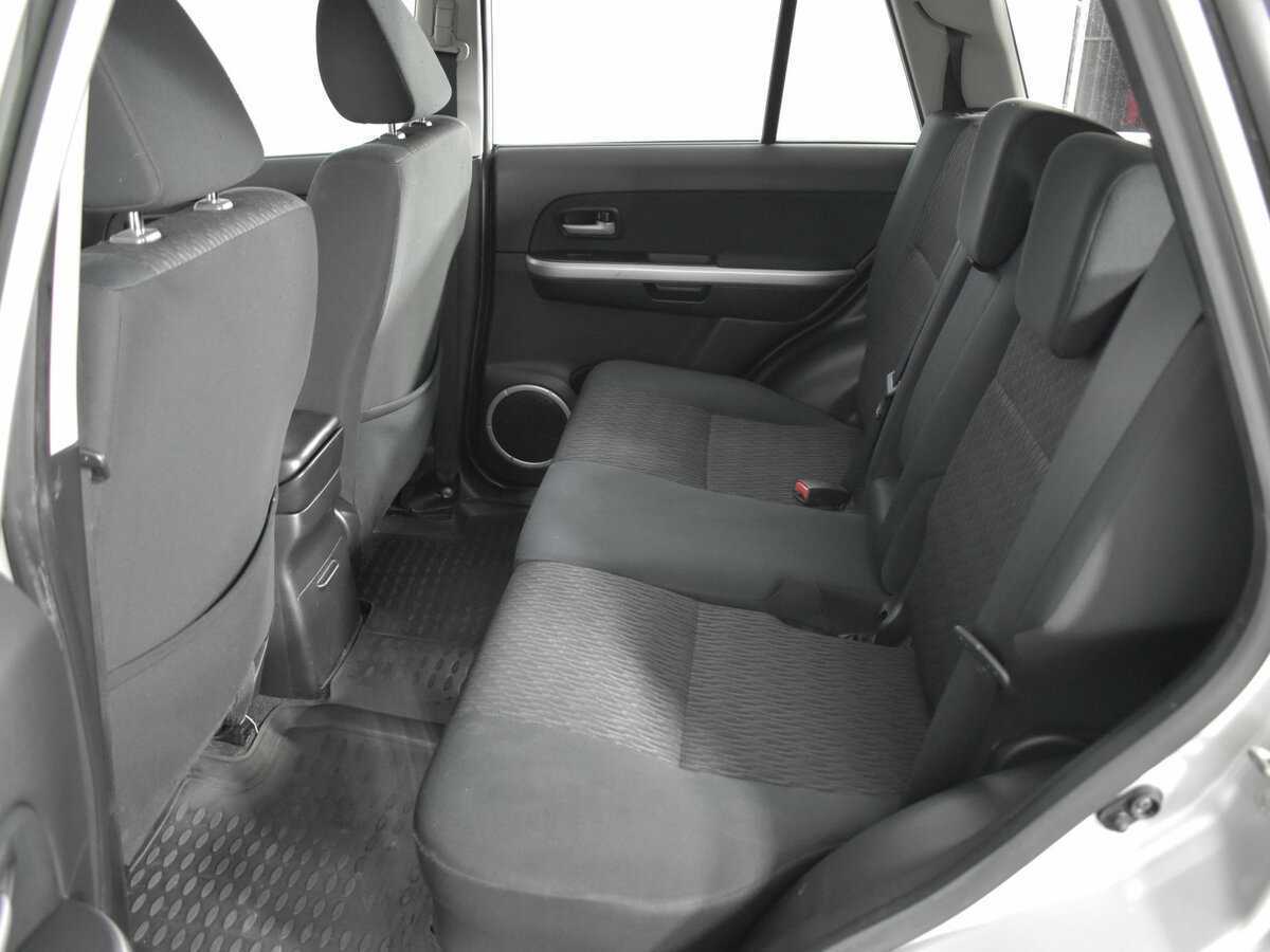Suzuki Grand Vitara б/у, 2013, Механическая. Фото: #10