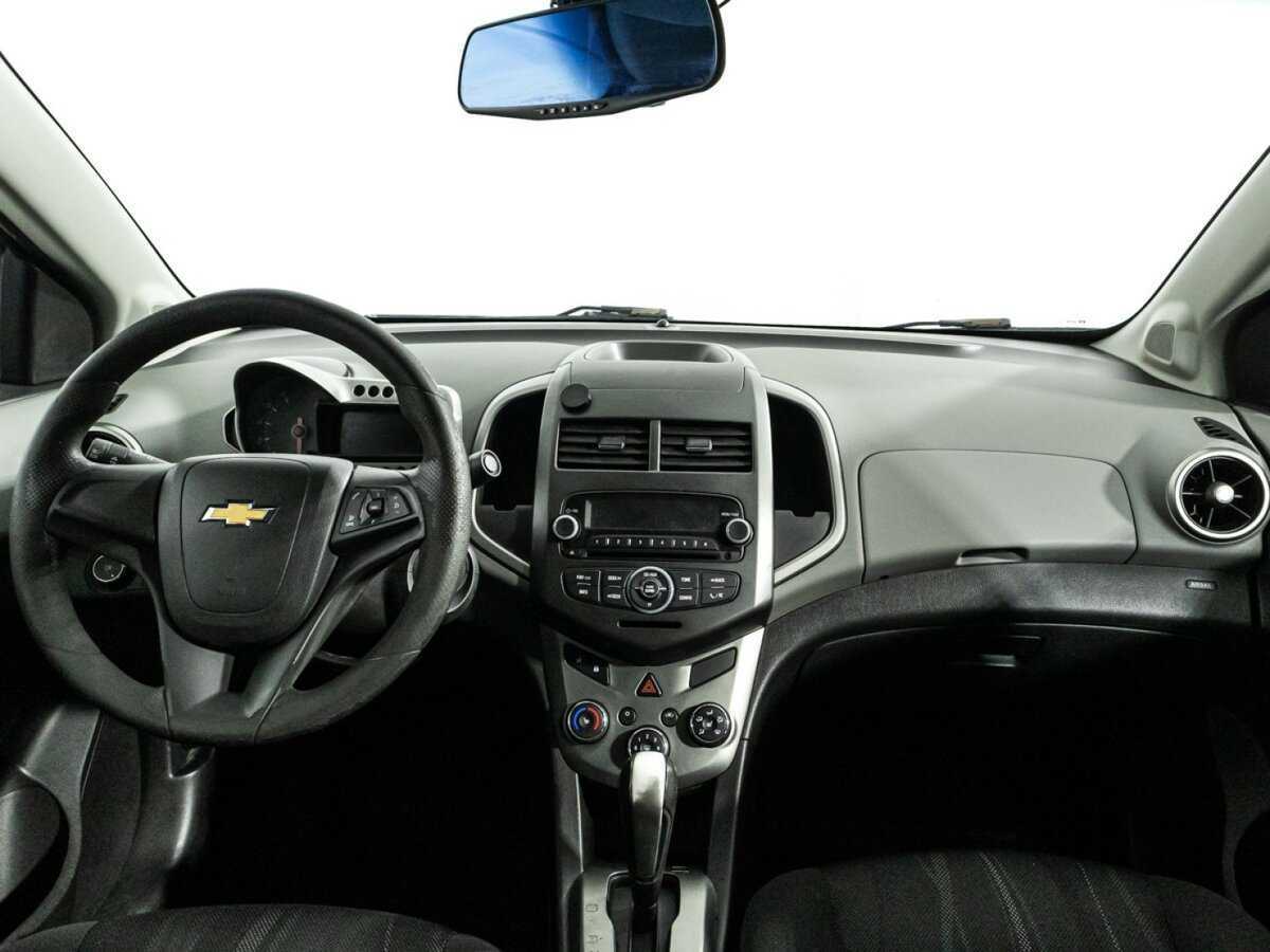 Chevrolet Aveo б/у, 2015, Автоматическая. Фото: #12