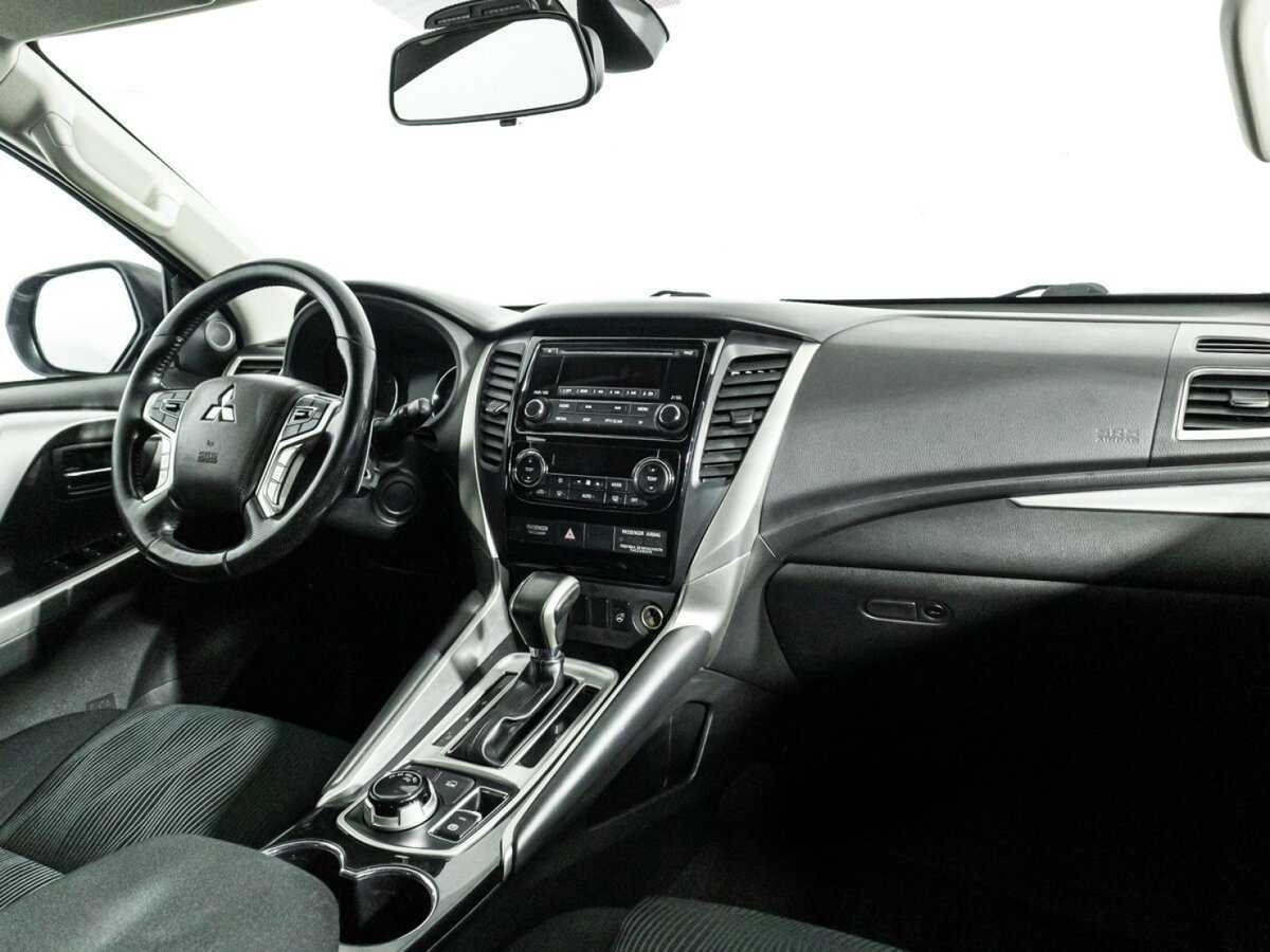 Mitsubishi Pajero Sport б/у, 2018, Автоматическая. Фото: #8