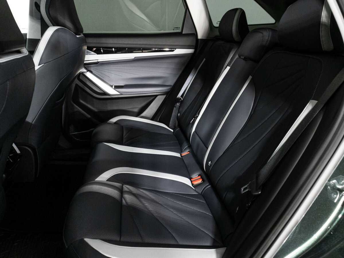 Geely Atlas б/у, 2024, Роботизированная. Фото: #9