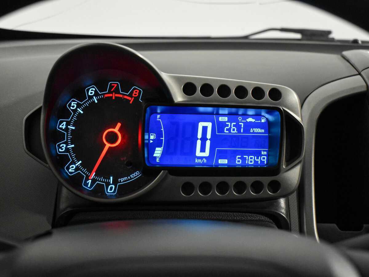 Chevrolet Aveo б/у, 2014, Механическая. Фото: #17