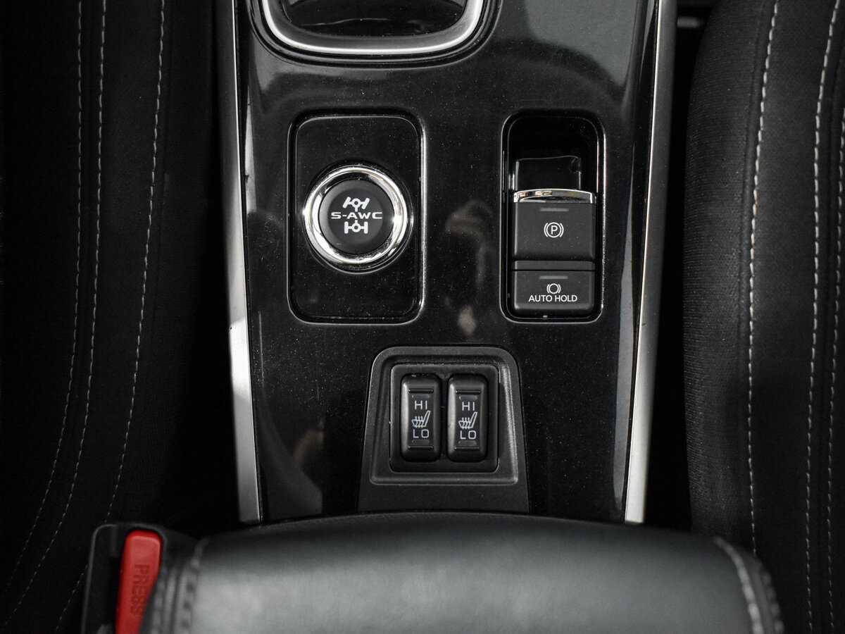 Mitsubishi Outlander б/у, 2021, Вариатор. Фото: #8