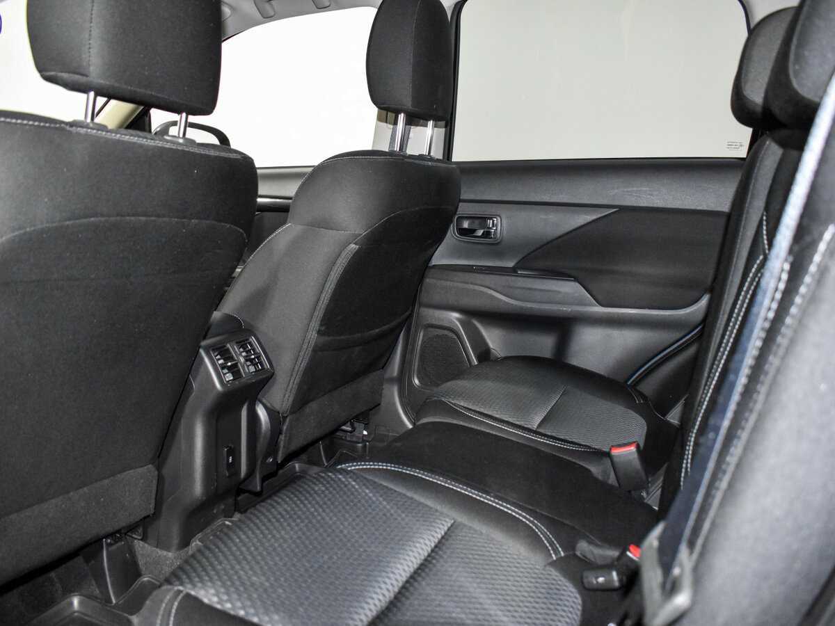 Mitsubishi Outlander б/у, 2021, Вариатор. Фото: #12