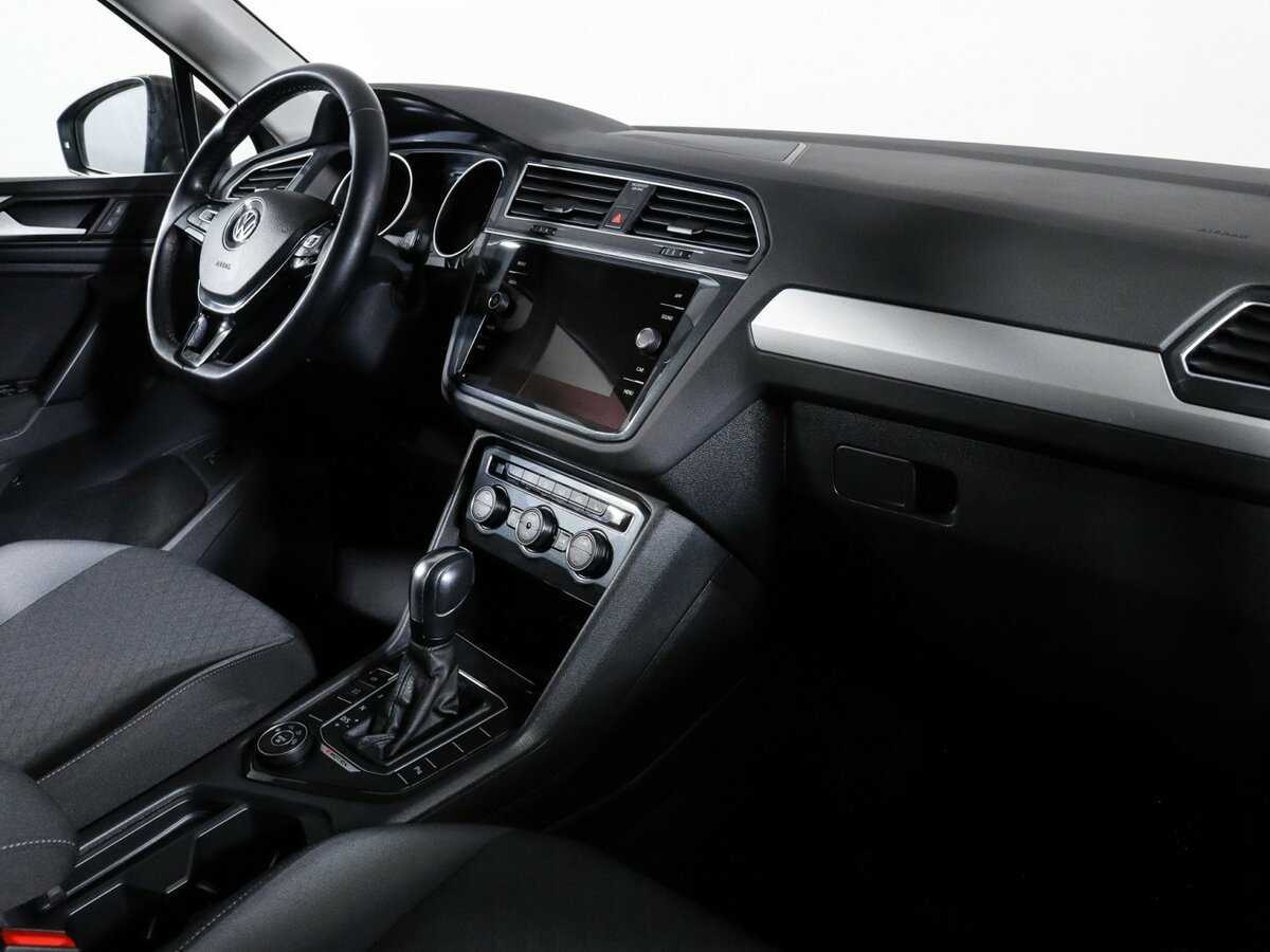 Volkswagen Tiguan б/у, 2020, Роботизированная. Фото: #5