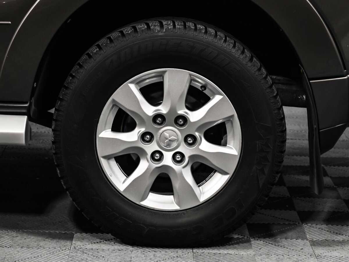 Mitsubishi Pajero б/у, 2015, Автоматическая. Фото: #16