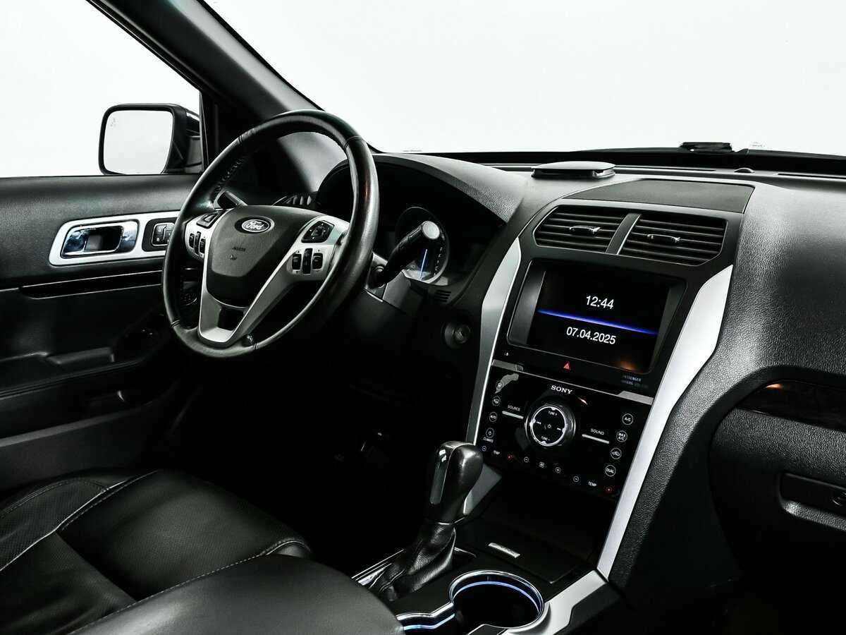 Ford Explorer б/у, 2015, Автоматическая. Фото: #8