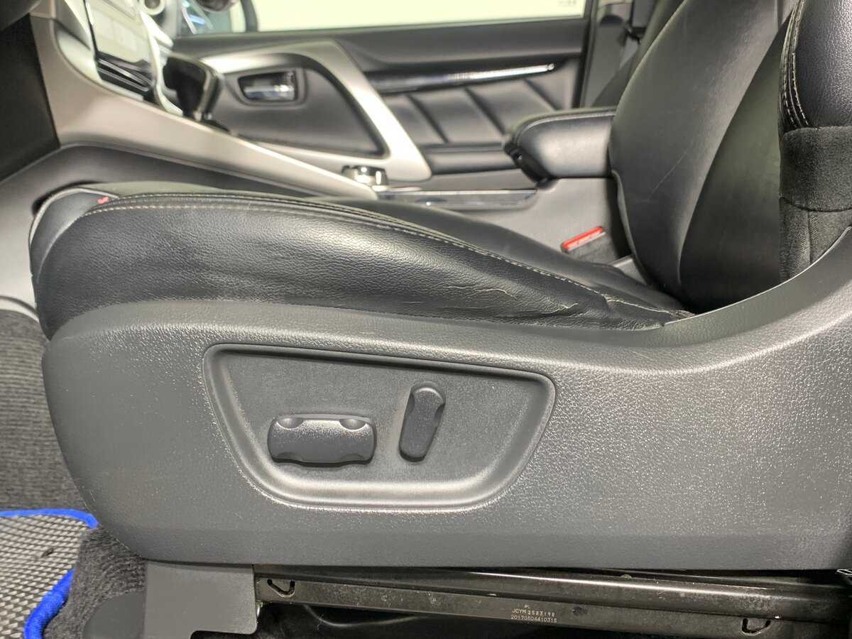 Mitsubishi Pajero Sport б/у, 2017, Автоматическая. Фото: #16