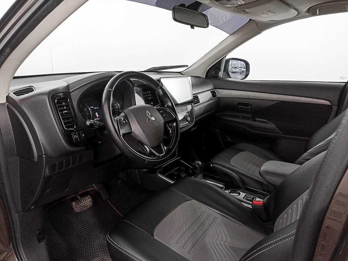 Mitsubishi Outlander б/у, 2018, Вариатор. Фото: #14