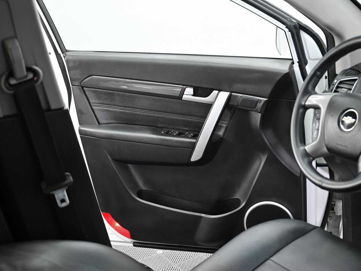 Chevrolet Captiva б/у, 2015, Автоматическая. Фото: #4