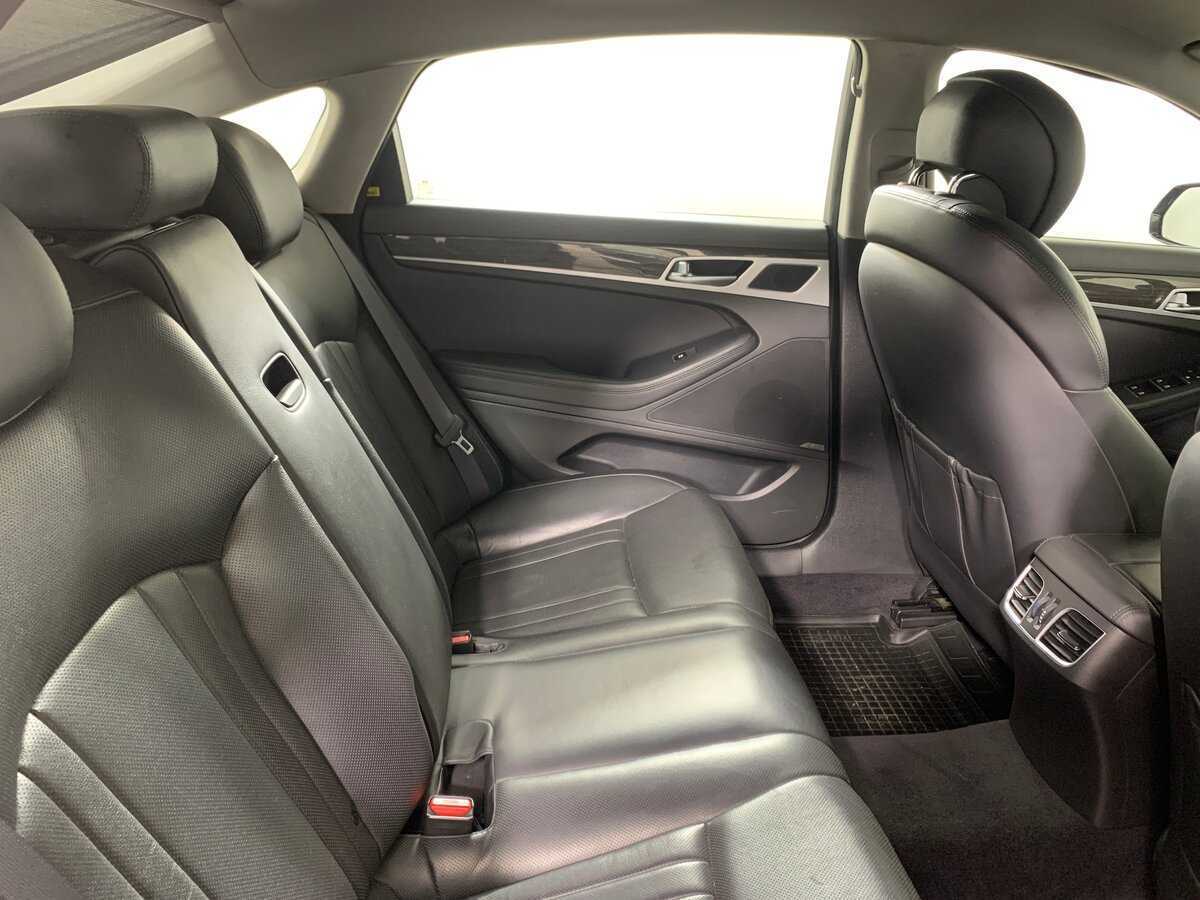 Hyundai Genesis б/у, 2016, Автоматическая. Фото: #17