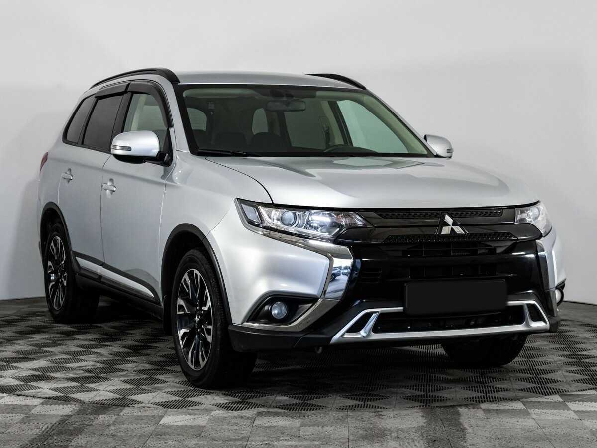 Mitsubishi Outlander б/у, 2021, Вариатор. Фото: #2