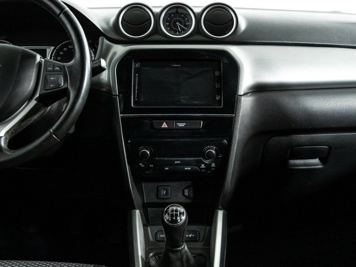 Suzuki Vitara б/у, 2016, Механическая. Фото: #13